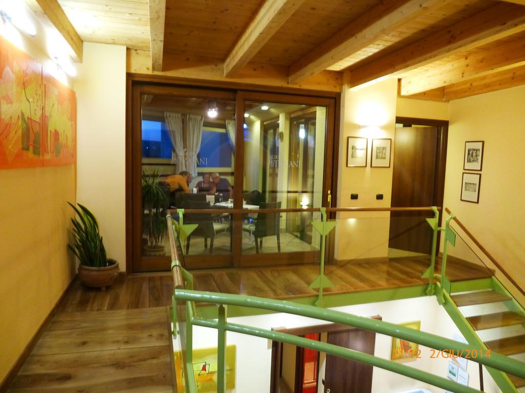 Domus Traiani 2*